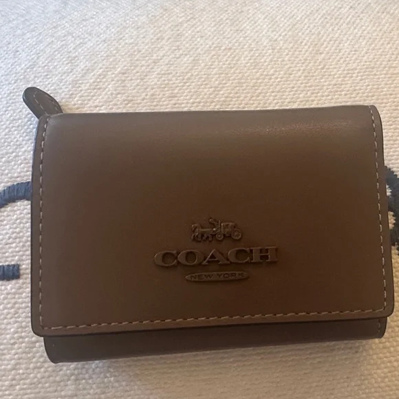 Coach Dark Stone Micro Wallet NWT Tonal Hardware - Picture 1 of 10